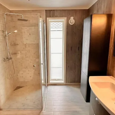 Bay Chalet Sørvågen